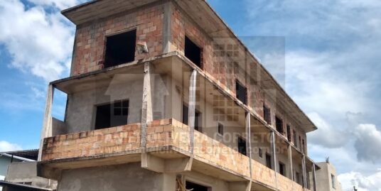 Prédio Inacabado no Lombão